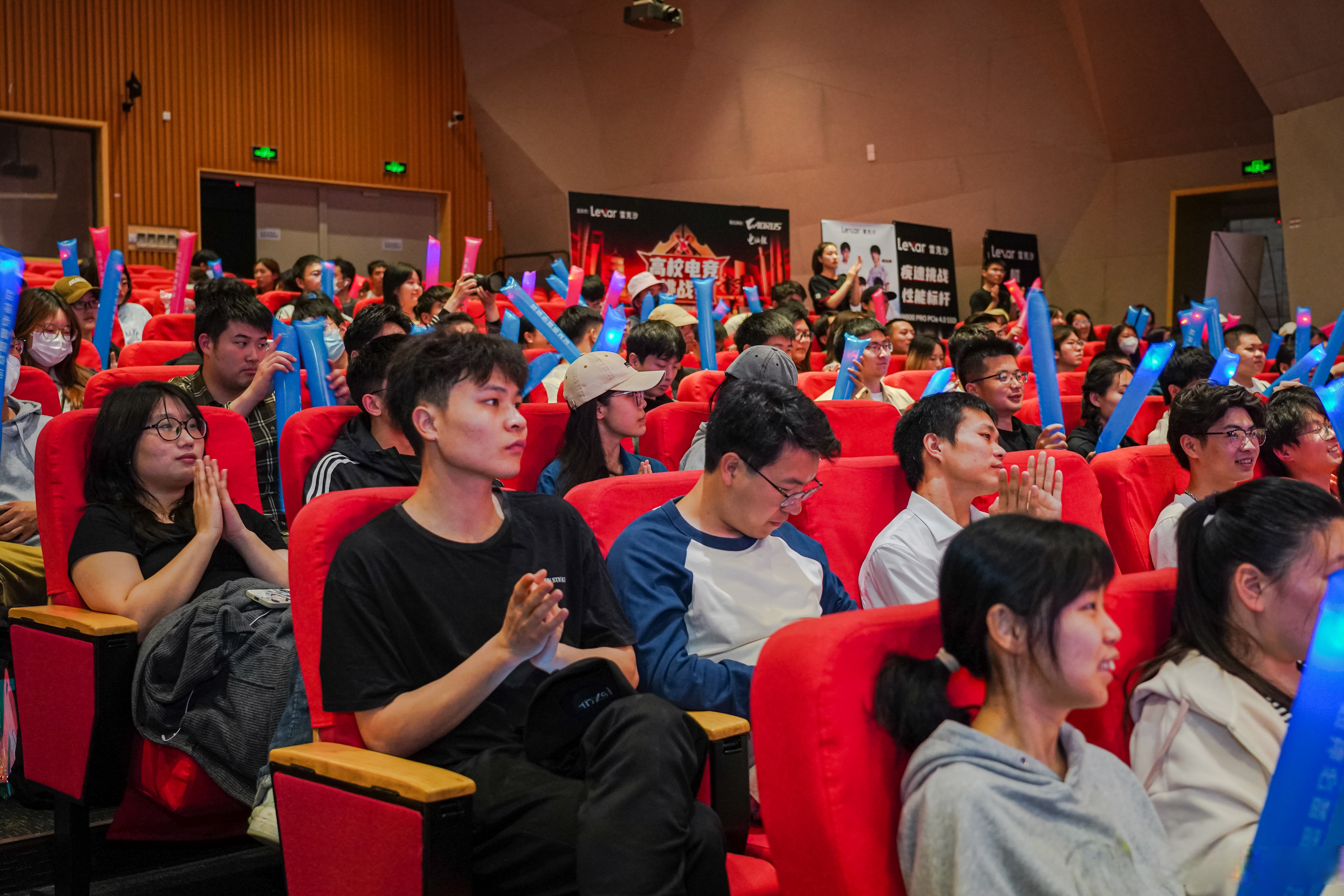 华体会体育下载-关于《DOTA2》赛事观众年龄分布：年轻观众的电竞热情与消费潜力的信息